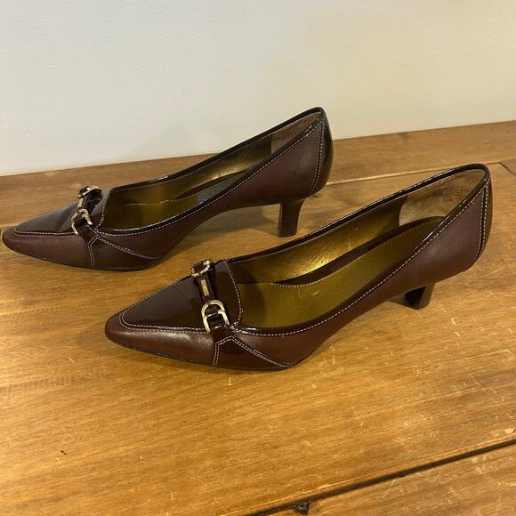 JOAN & DAVID Circa Sz 10 Brown Patent & Leather Gold Accent Pump Career Preppy - Picture 4 of 11